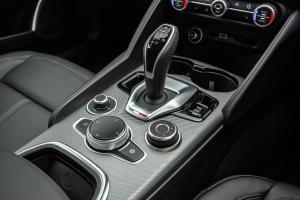 Alfa Romeo Giulia Sprint 2020 года  (UK)